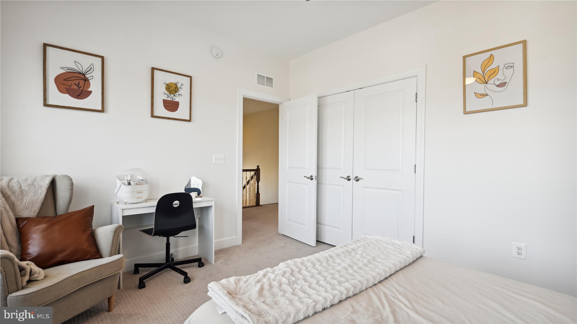 THE ESTATES AT BRADLEY SQUARE - Residential