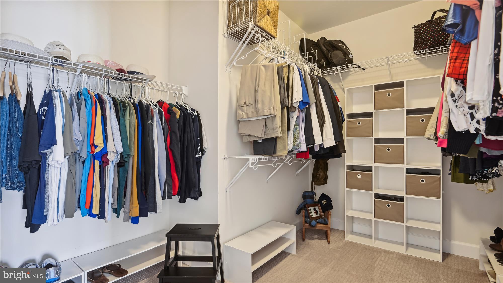 THE ESTATES AT BRADLEY SQUARE - Residential