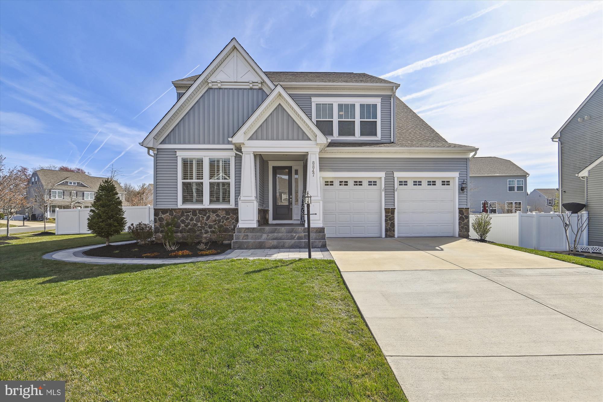 THE ESTATES AT BRADLEY SQUARE - Residential