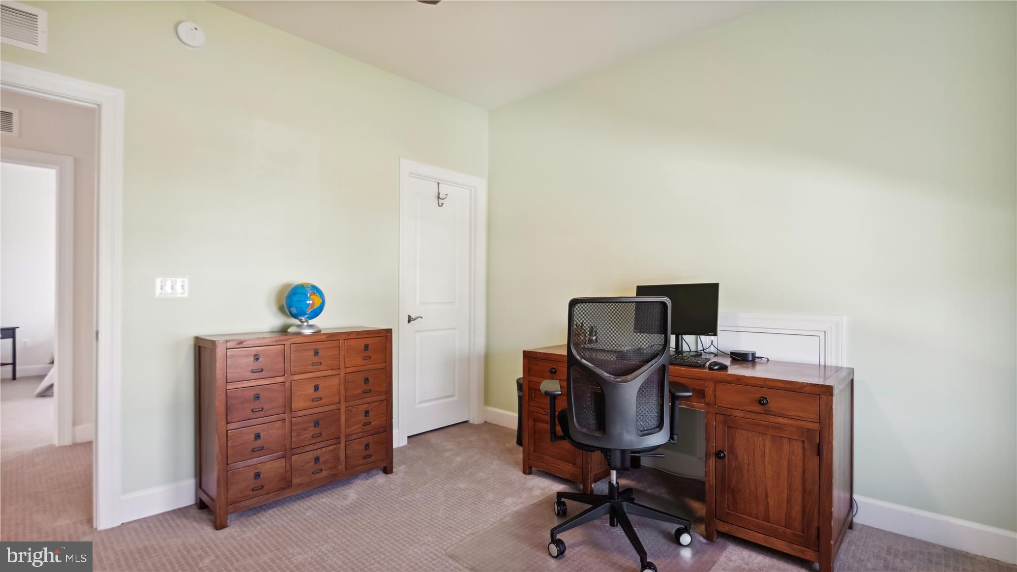 THE ESTATES AT BRADLEY SQUARE - Residential