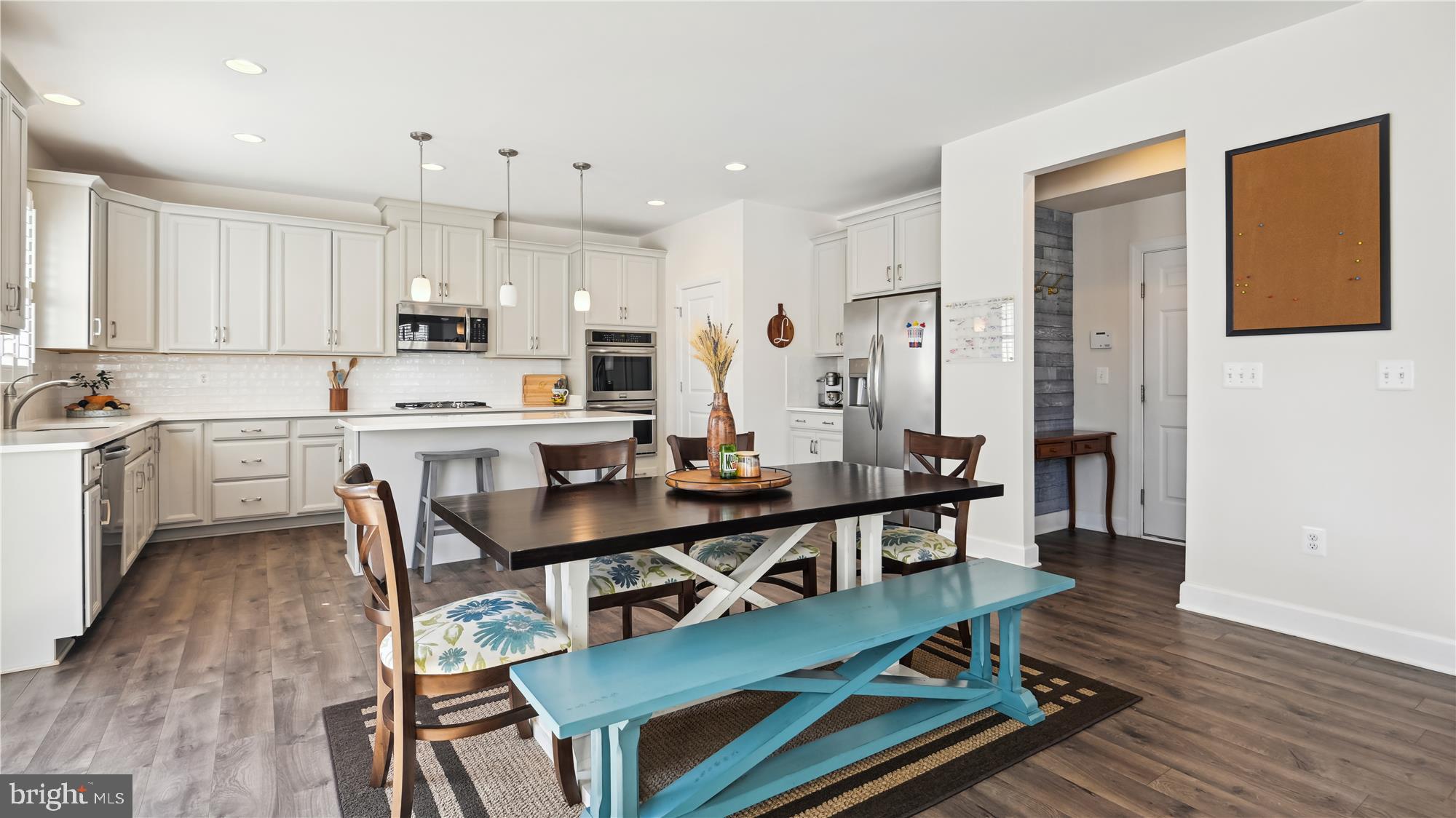 THE ESTATES AT BRADLEY SQUARE - Residential