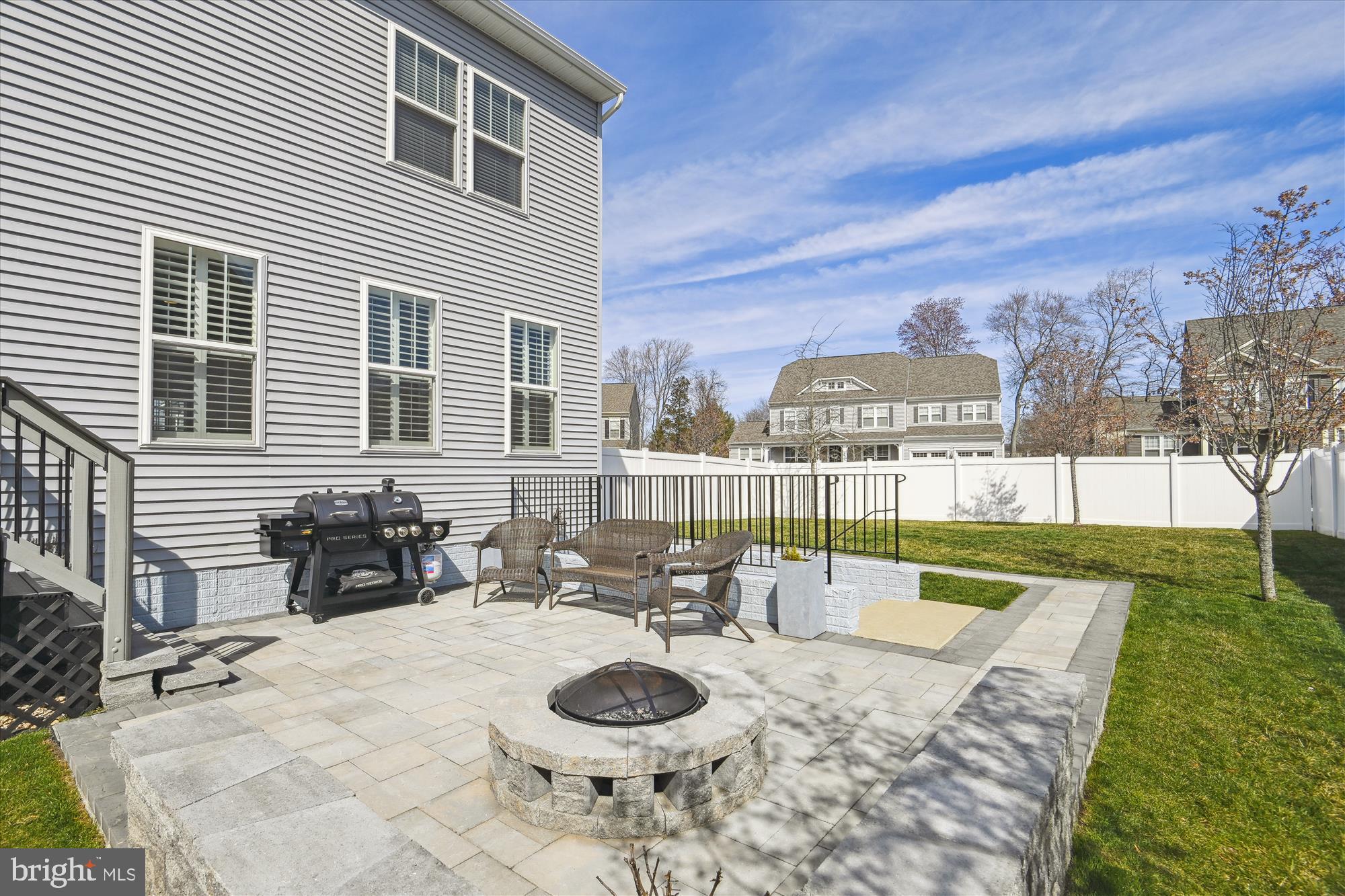 THE ESTATES AT BRADLEY SQUARE - Residential