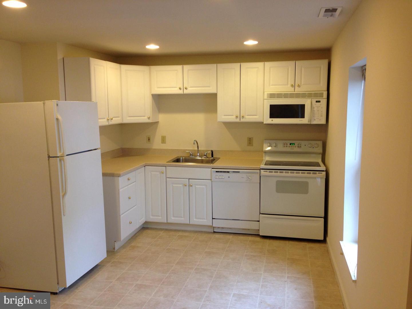 90 W CENTRAL AVENUE