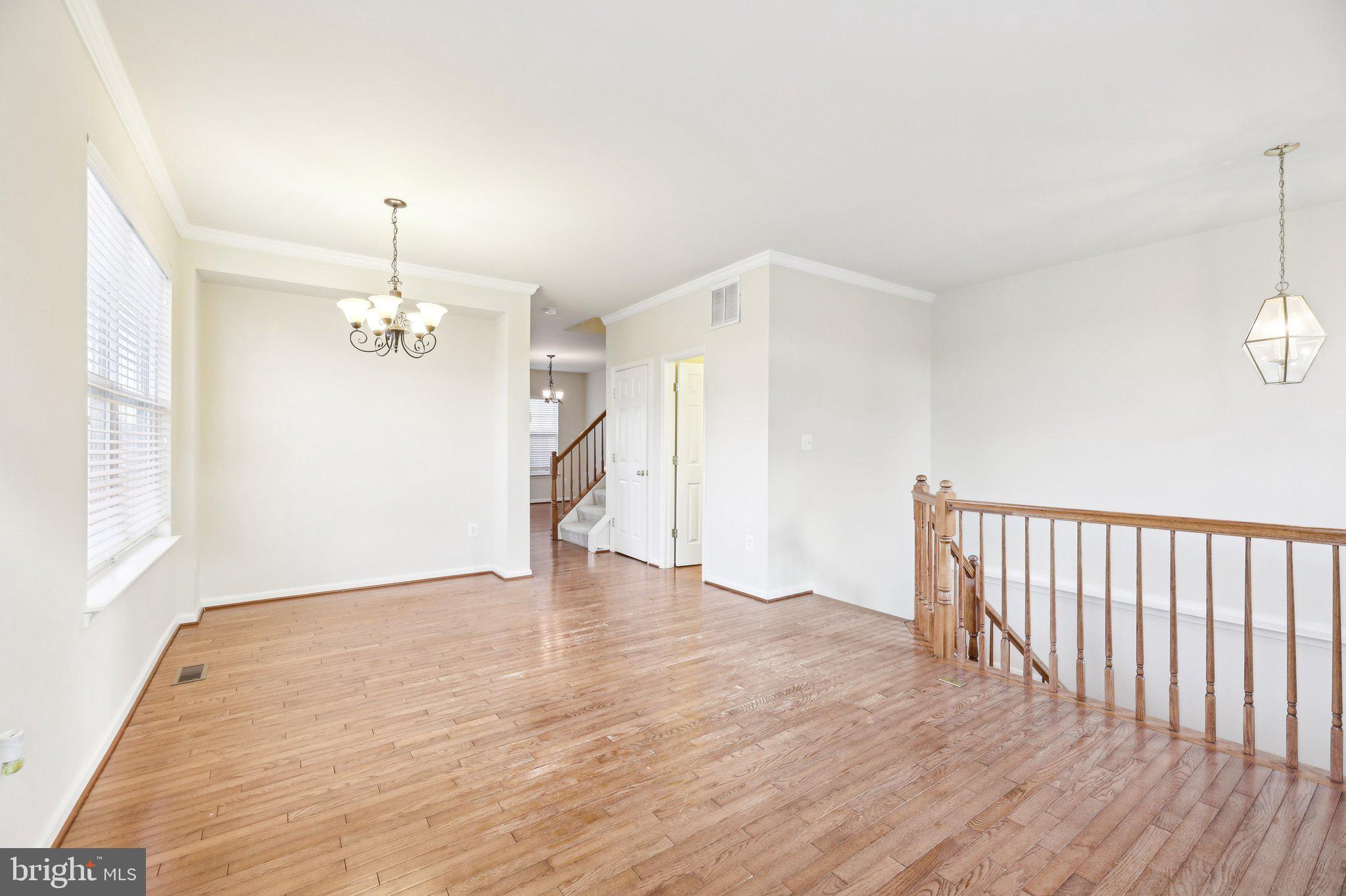 1211 ELLIS AVENUE