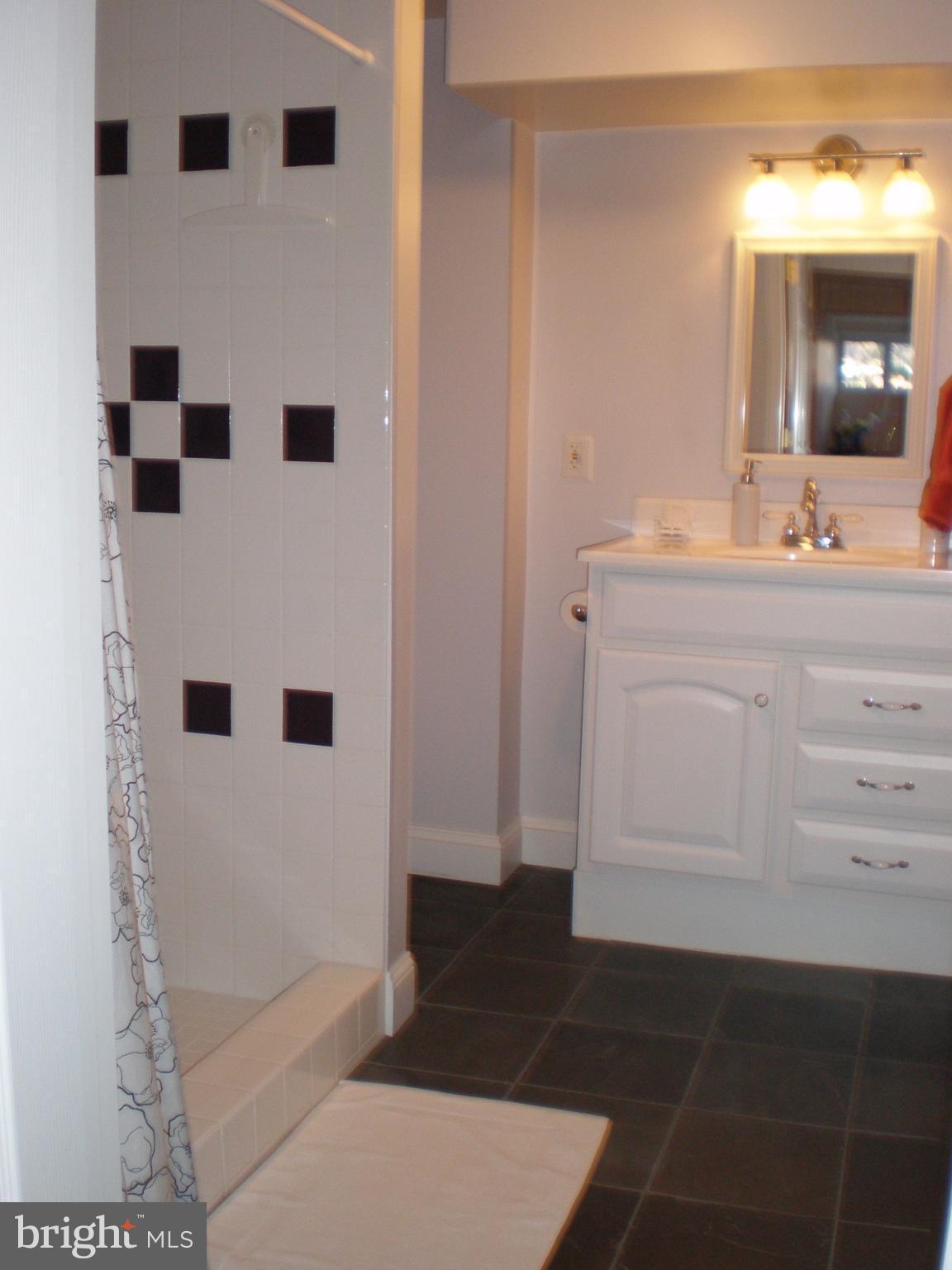 WARWICK VILLAGE - Residential Lease