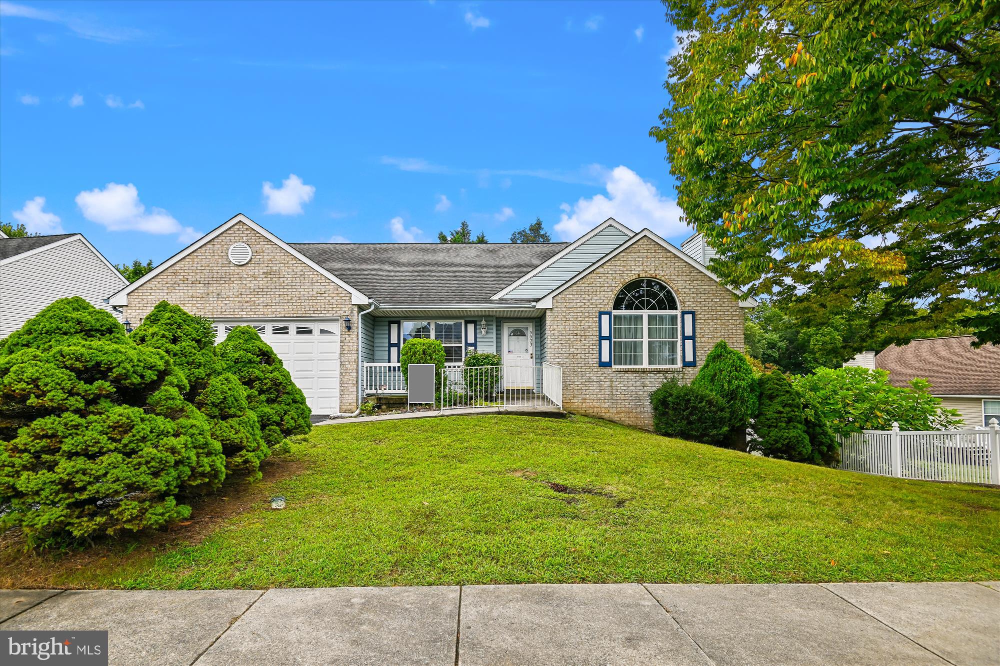 This is the perfect location in a very desirable neighborhood. Close to dining, shopping and entertainment. Step inside to discover a thoughtfully designed main floor featuring bright, open living spaces ideal for both relaxing and entertaining. Downstairs, the completely finished basement provides endless possibilities—whether you're envisioning a cozy family retreat, home office, guest suite, or entertainment haven.
This approximately 2,960 square foot house features three bedrooms and two bathrooms. The primary bedroom boasts ample space and an en-suite bathroom. The additional two bedrooms provide comfortable accommodations. The home's layout allows for a seamless flow between the living room, dining area, and kitchen, facilitating easy entertaining and everyday living. The property is situated on a nice size lot with a large deck with a retractable awning and patio for outdoor enjoyment and activities. Overall, this home presents a functional and versatile living space suitable for a variety of homebuyers.
