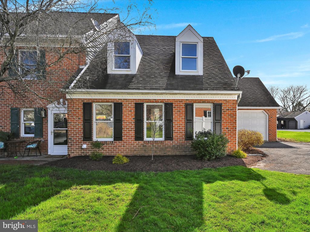 Photo of 196 Rockford Square, Mountville, PA 17554 (MLS # PALA2048596)