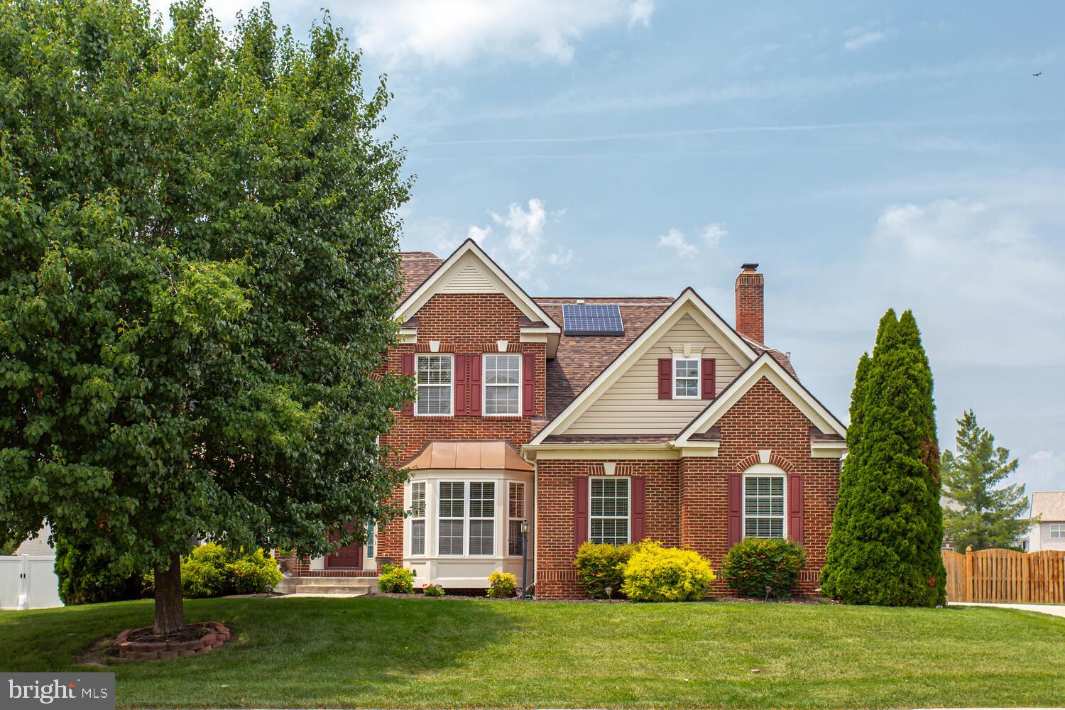 1008 FESCUE CIRCLE