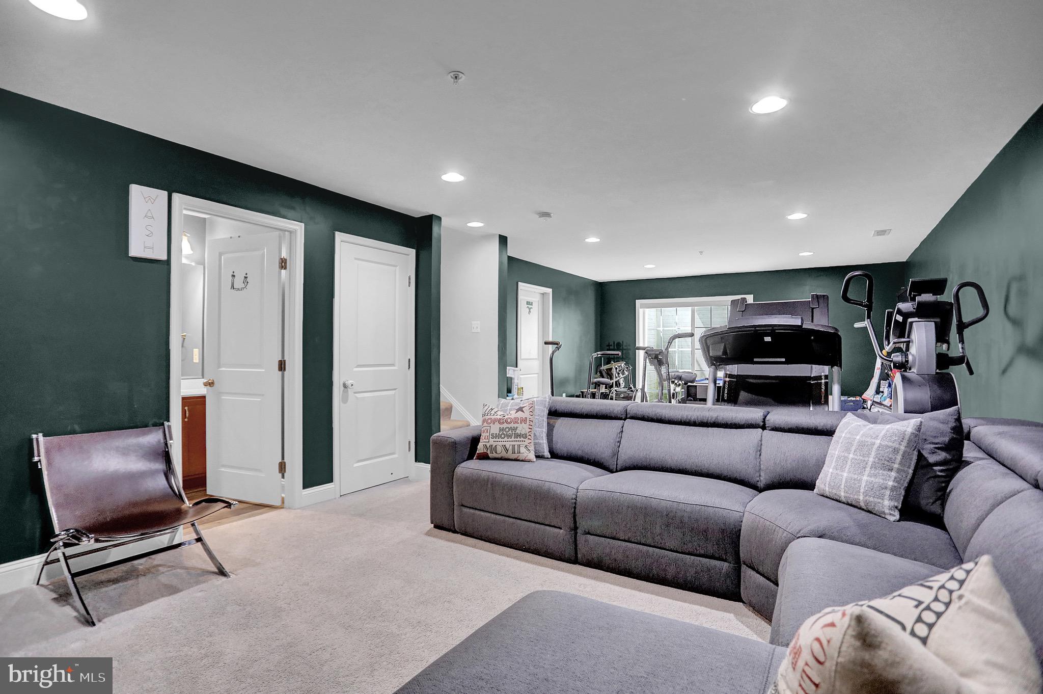 TOWSON ESTATES - Residential