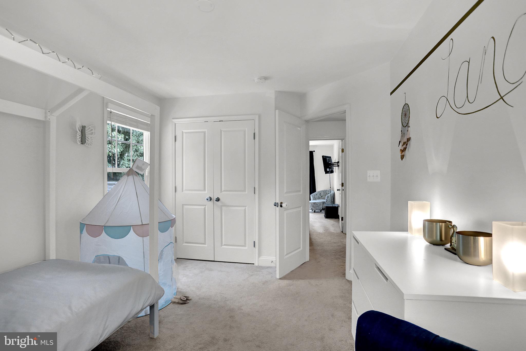 TOWSON ESTATES - Residential