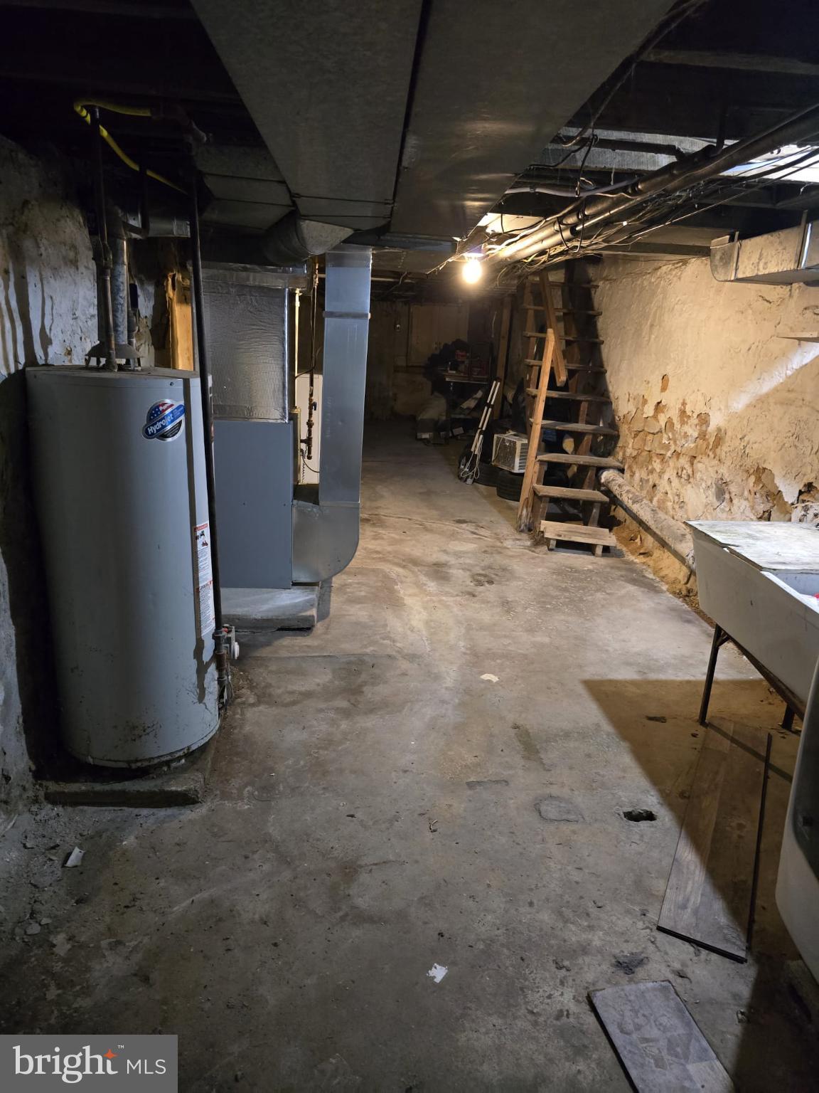 HILLTOP TERRACE - Residential