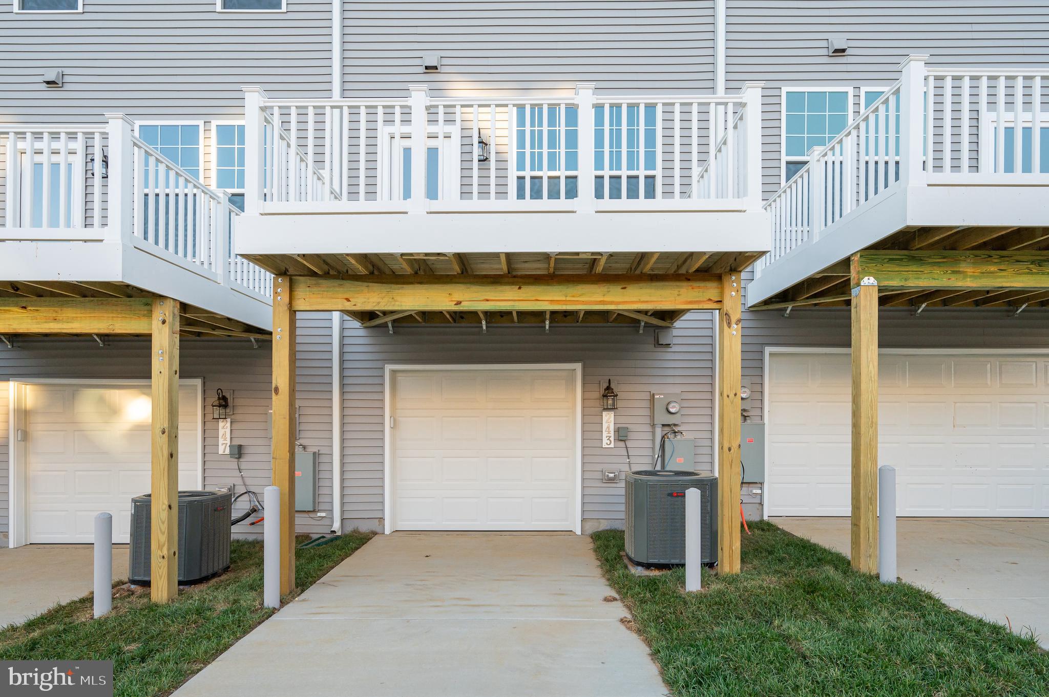 PRESIDENTS POINTE - Residential Lease