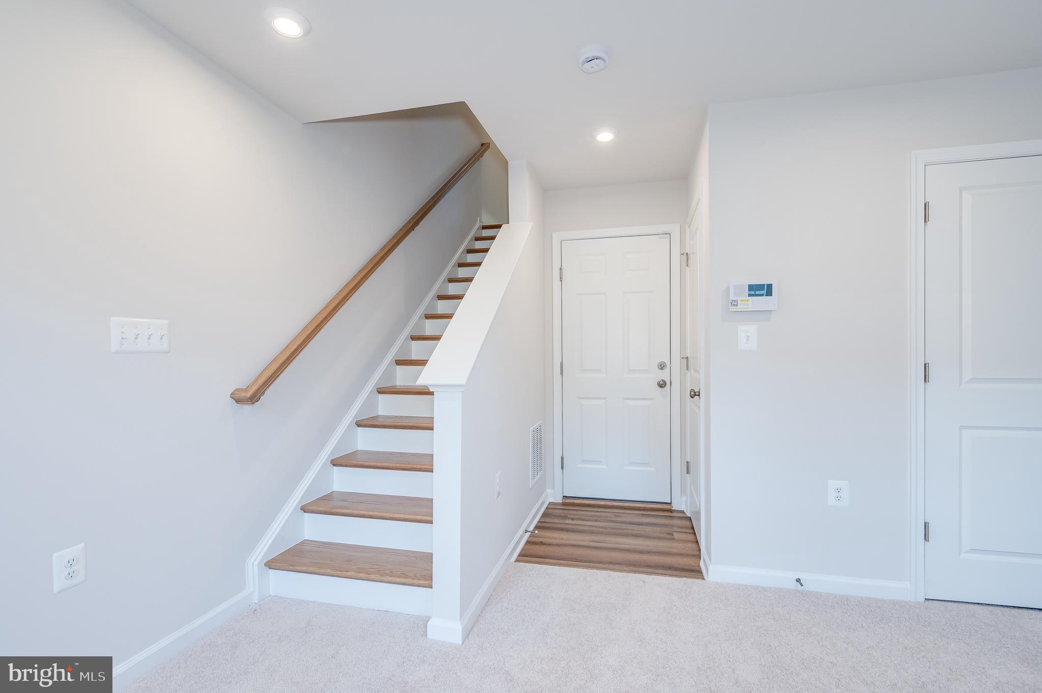 PRESIDENTS POINTE - Residential Lease