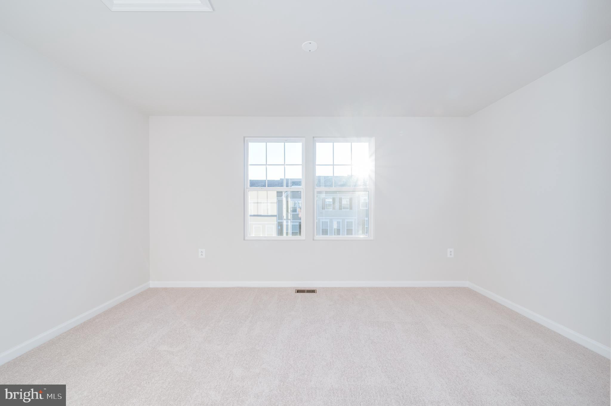 PRESIDENTS POINTE - Residential Lease