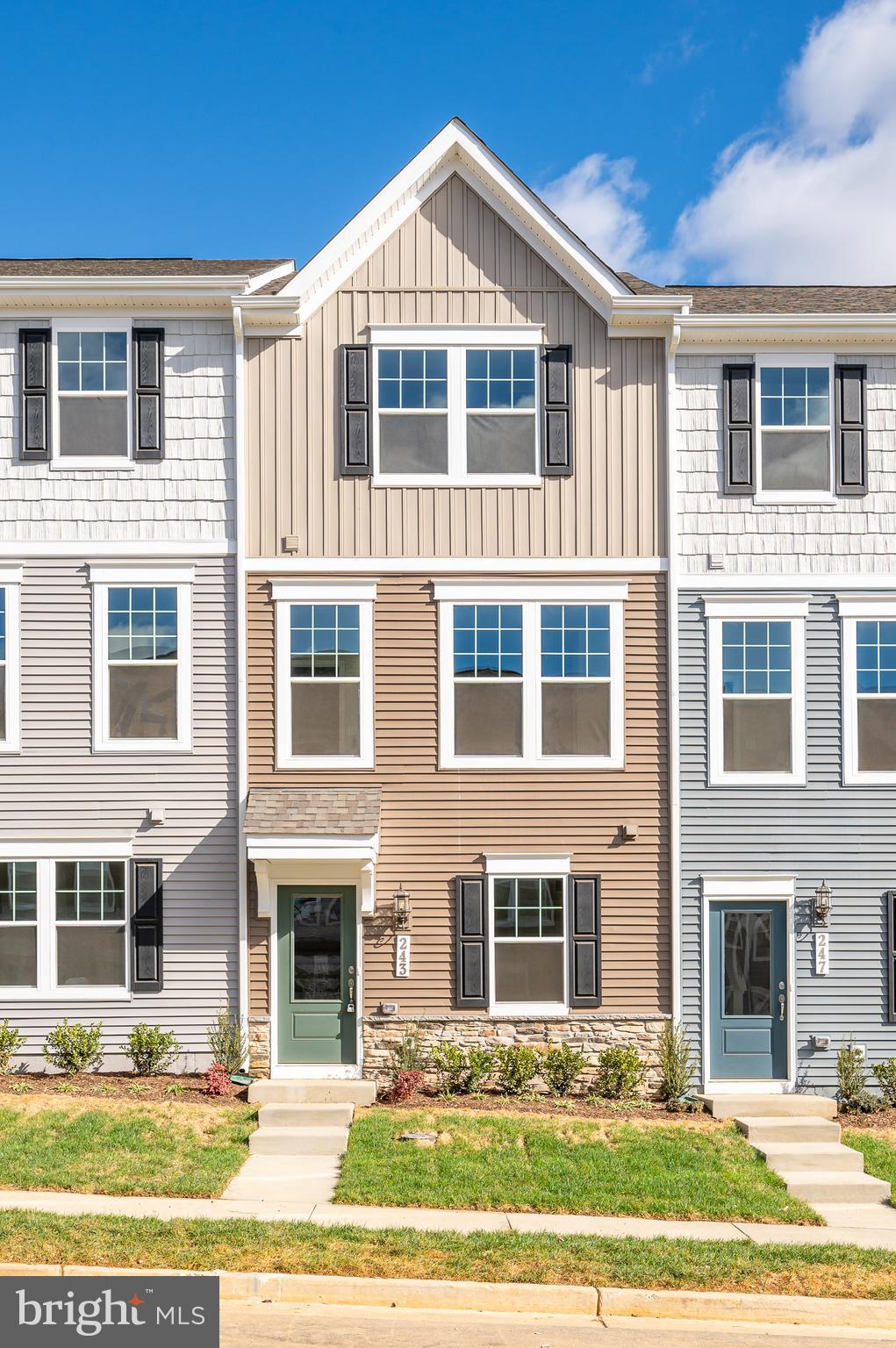 PRESIDENTS POINTE - Residential Lease