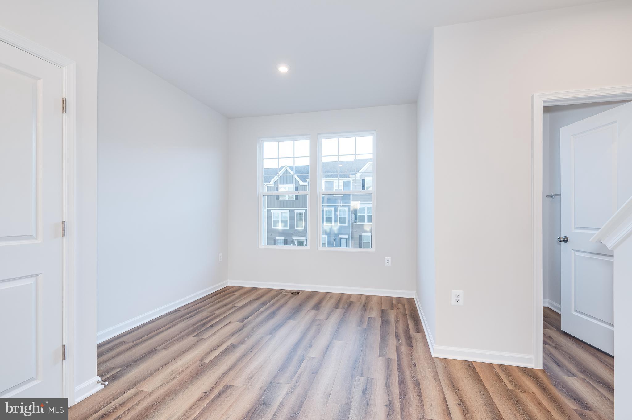 PRESIDENTS POINTE - Residential Lease