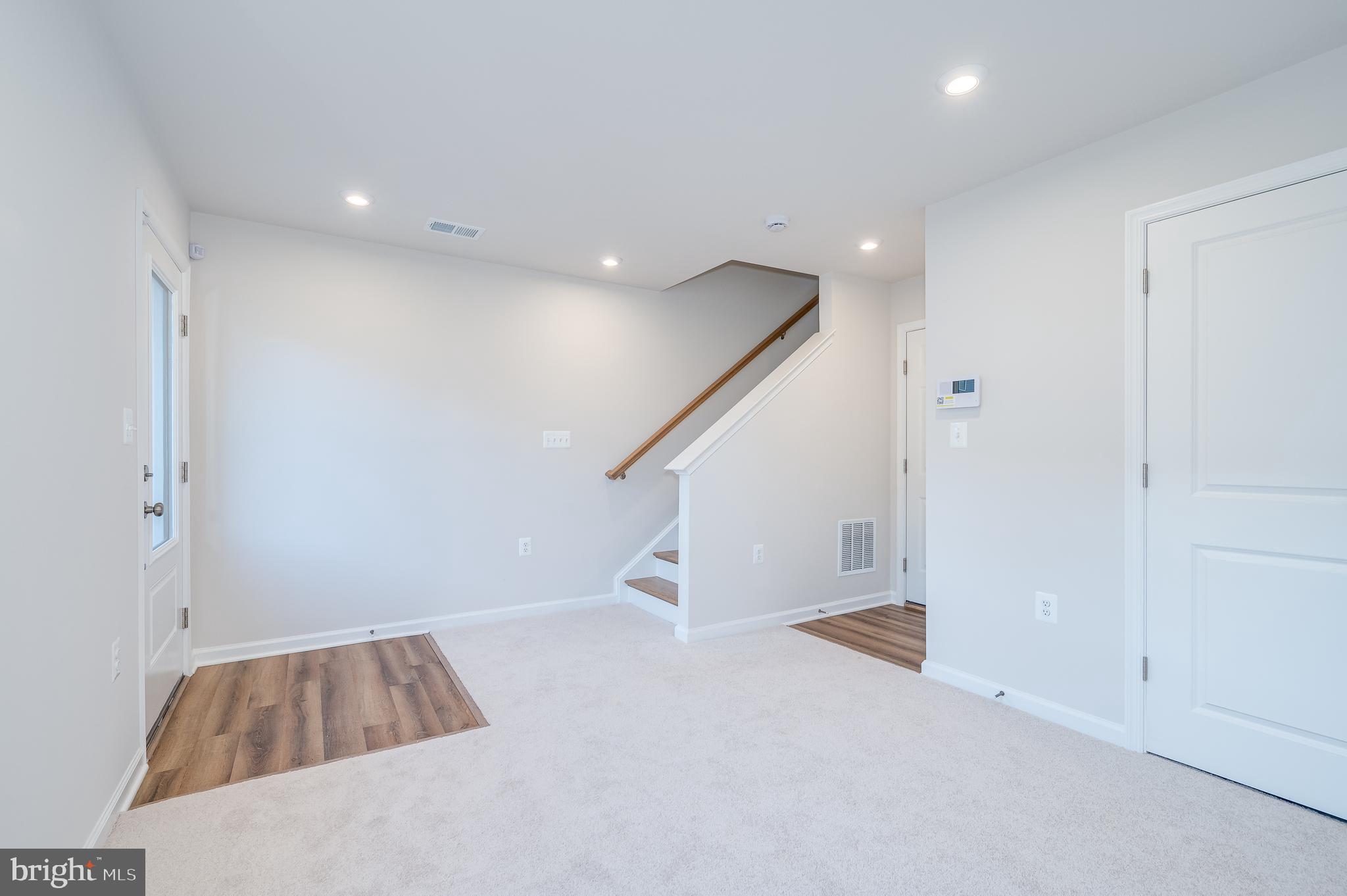 PRESIDENTS POINTE - Residential Lease