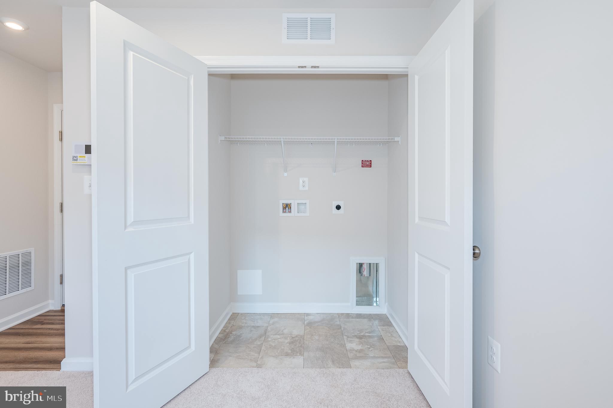 PRESIDENTS POINTE - Residential Lease