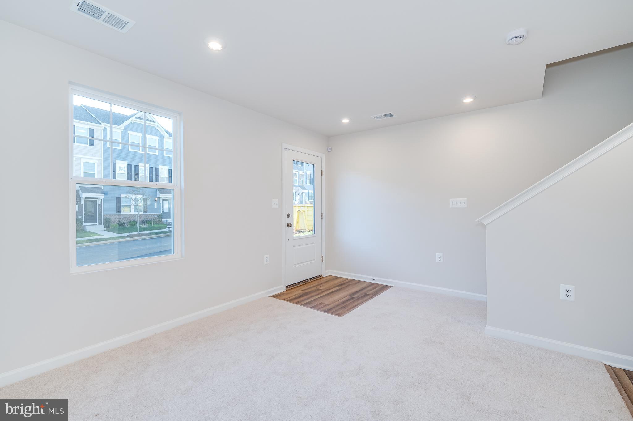 PRESIDENTS POINTE - Residential Lease