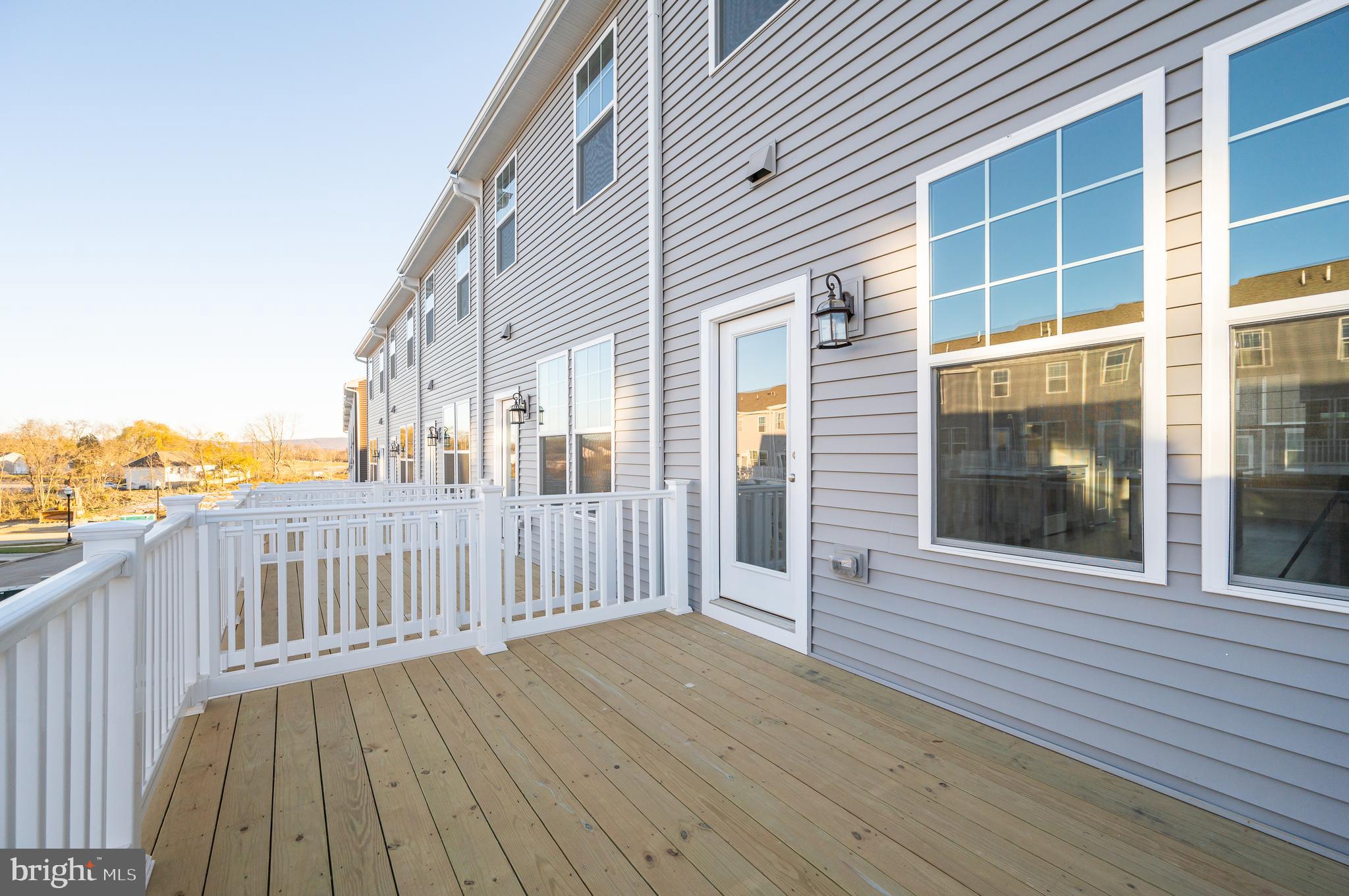 PRESIDENTS POINTE - Residential Lease