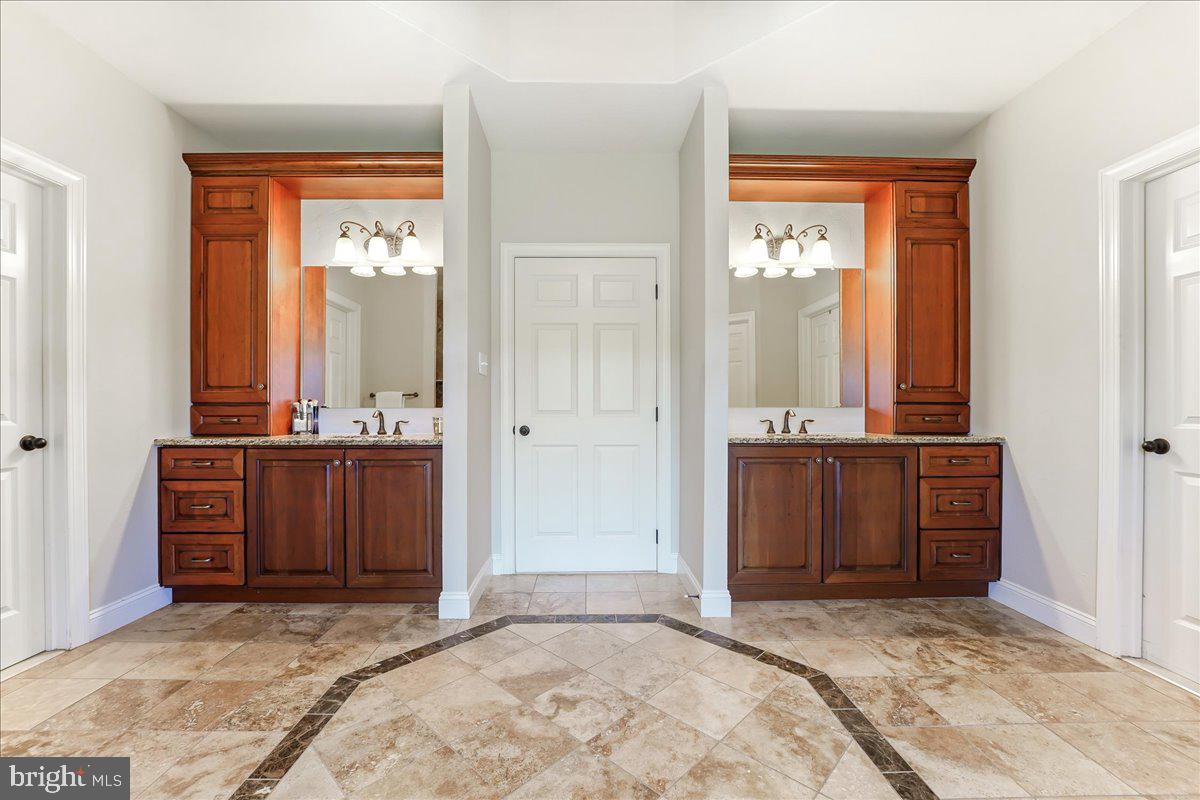 CARLTON NORTH GATE - Residential