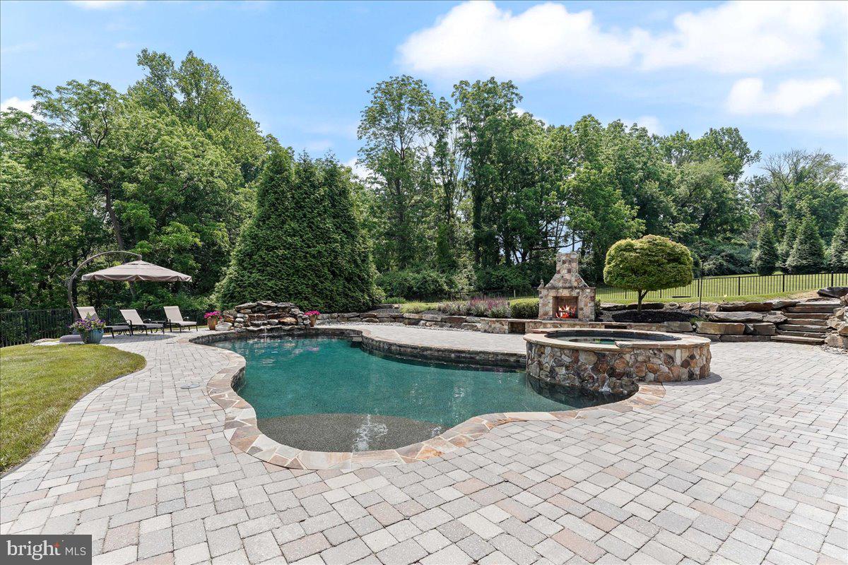 CARLTON NORTH GATE - Residential