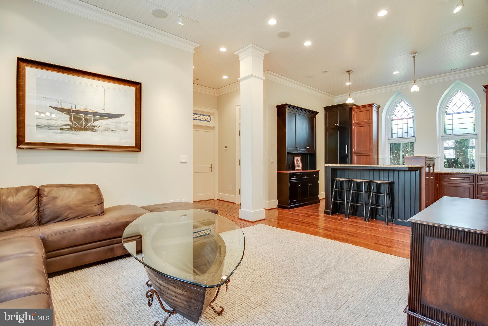 HISTORIC DISTRICT - Residential Lease