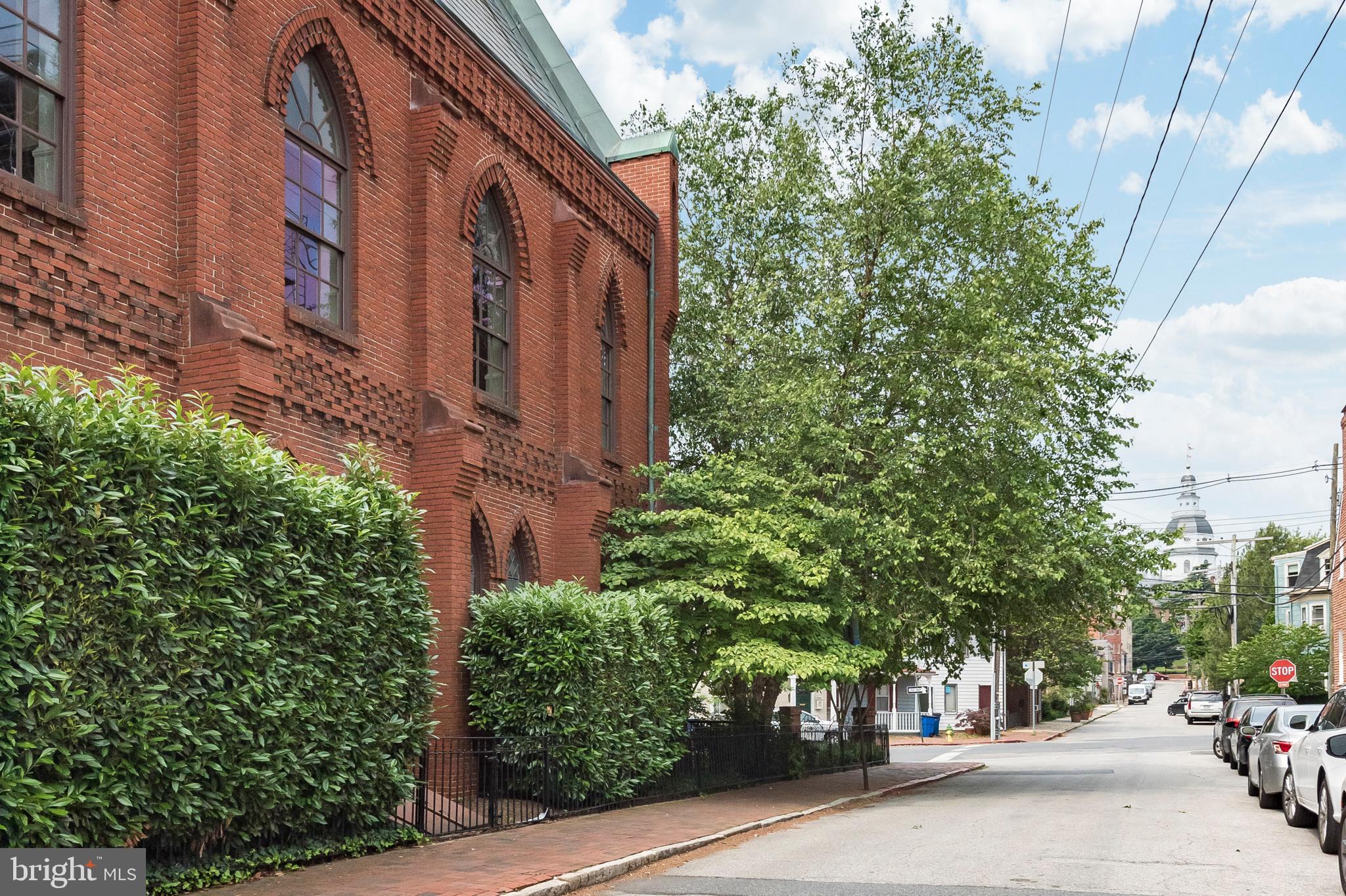 HISTORIC DISTRICT - Residential Lease