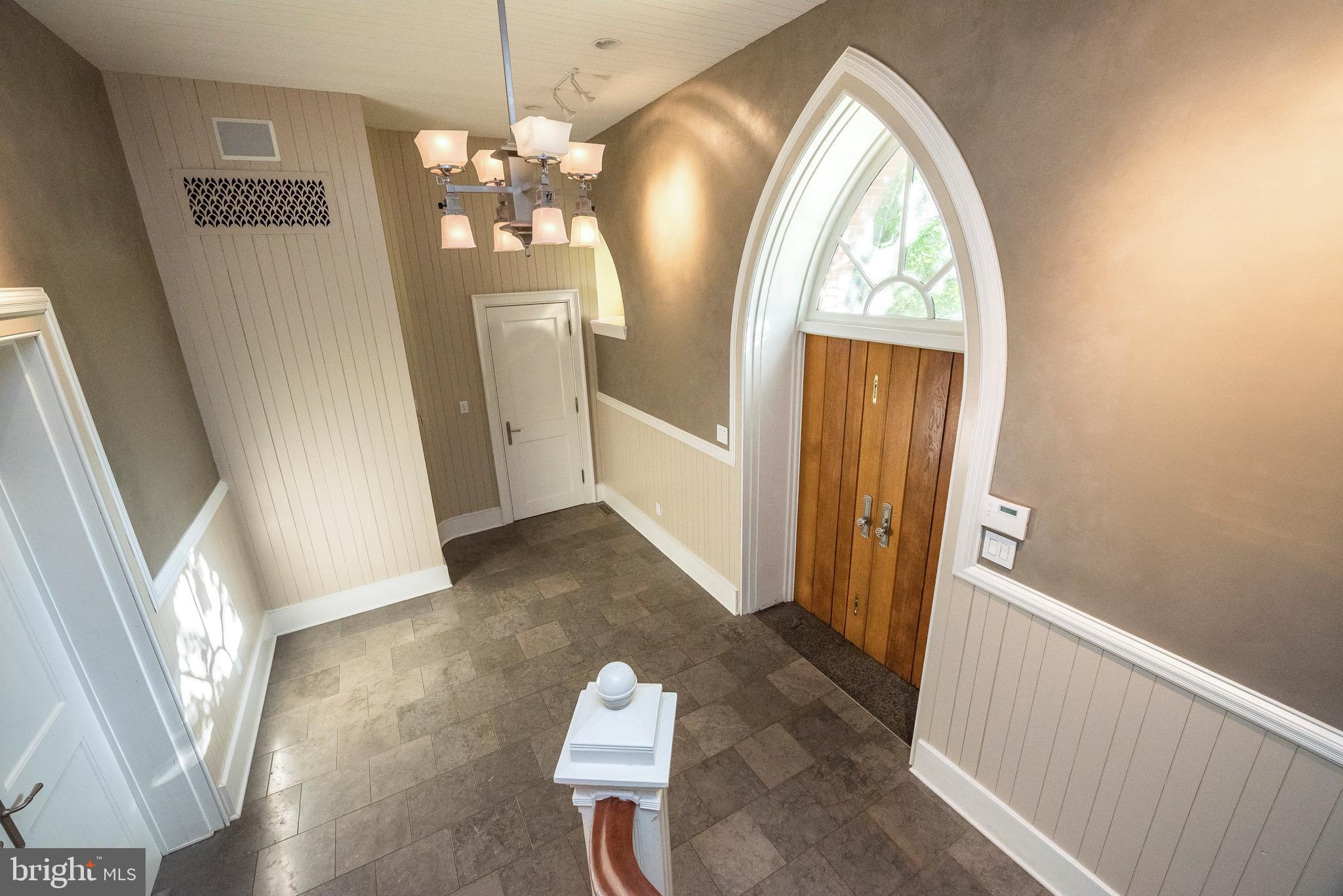 HISTORIC DISTRICT - Residential Lease