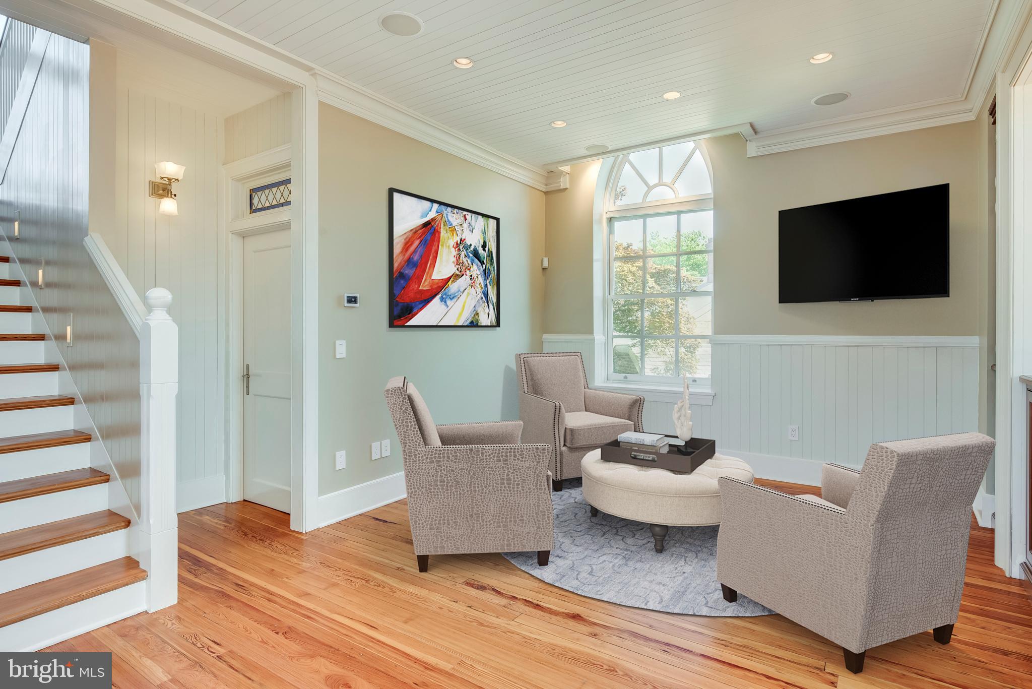 HISTORIC DISTRICT - Residential Lease