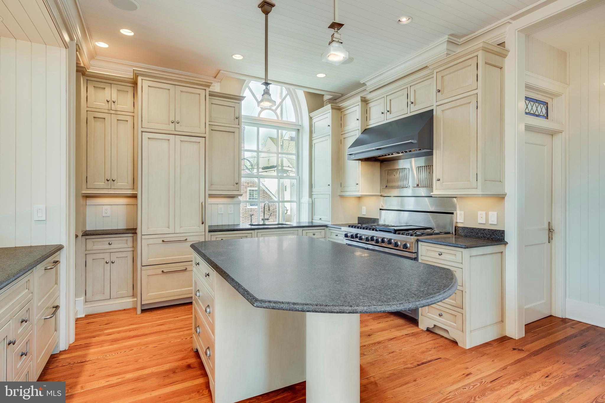 HISTORIC DISTRICT - Residential Lease