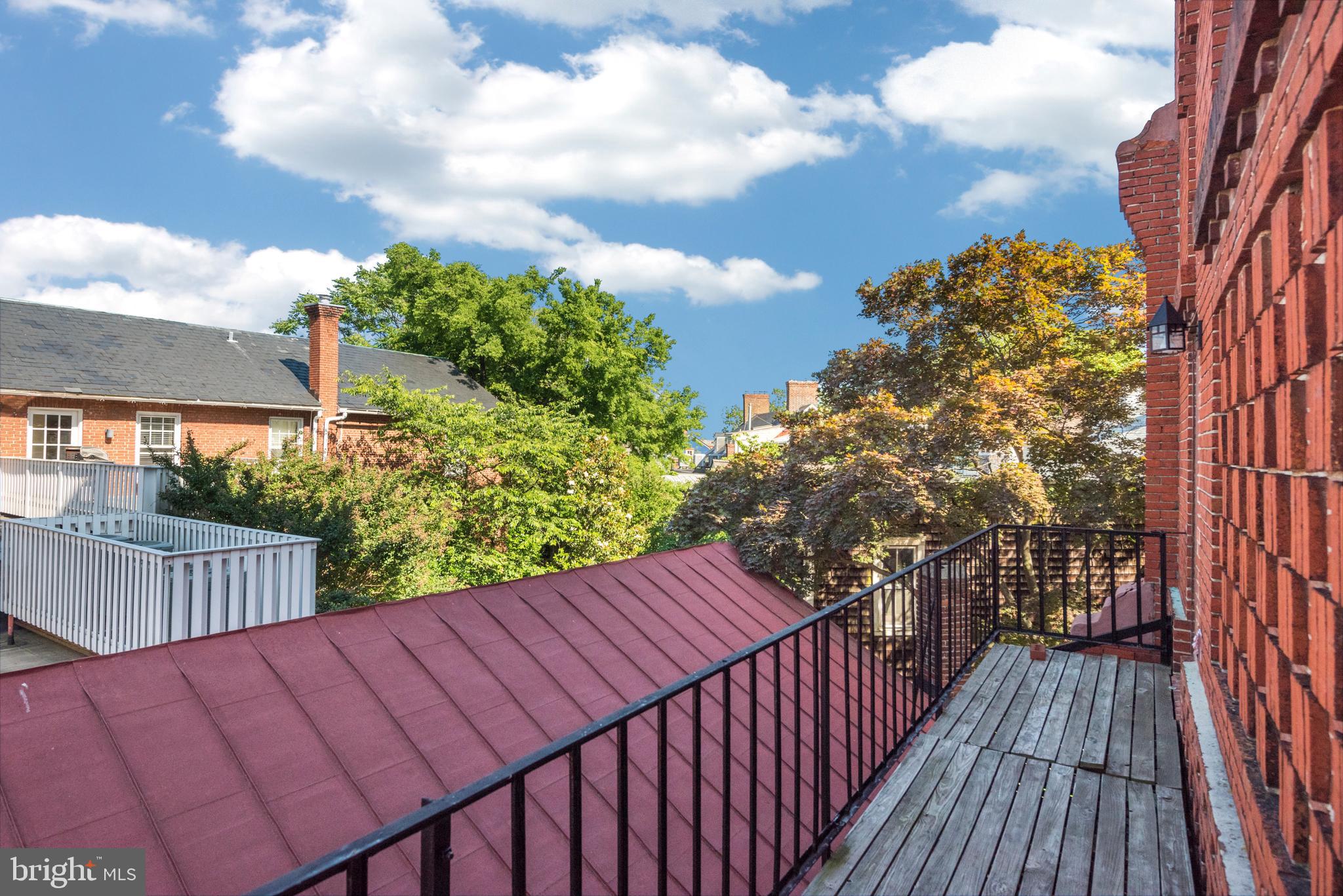 HISTORIC DISTRICT - Residential Lease