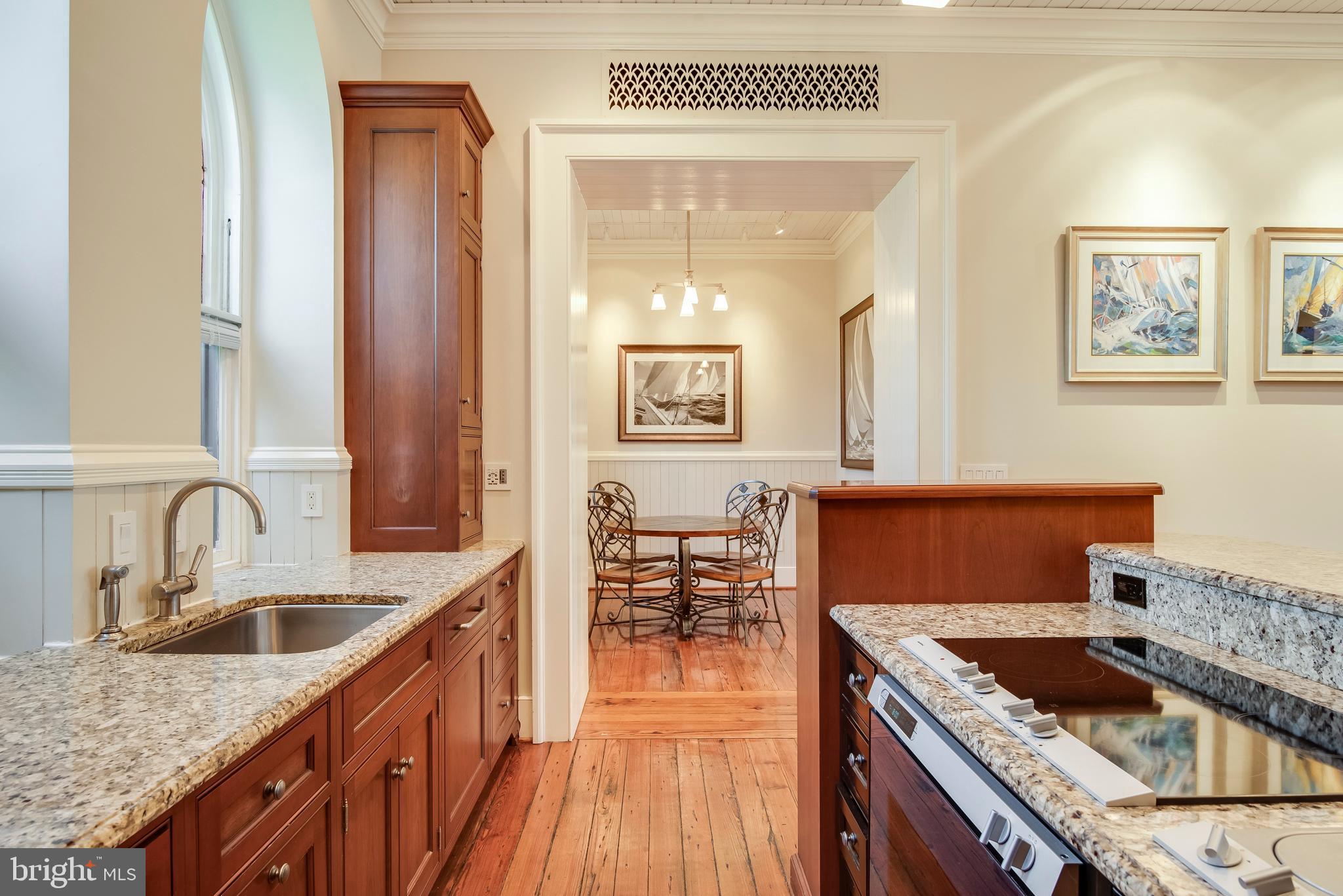 HISTORIC DISTRICT - Residential Lease