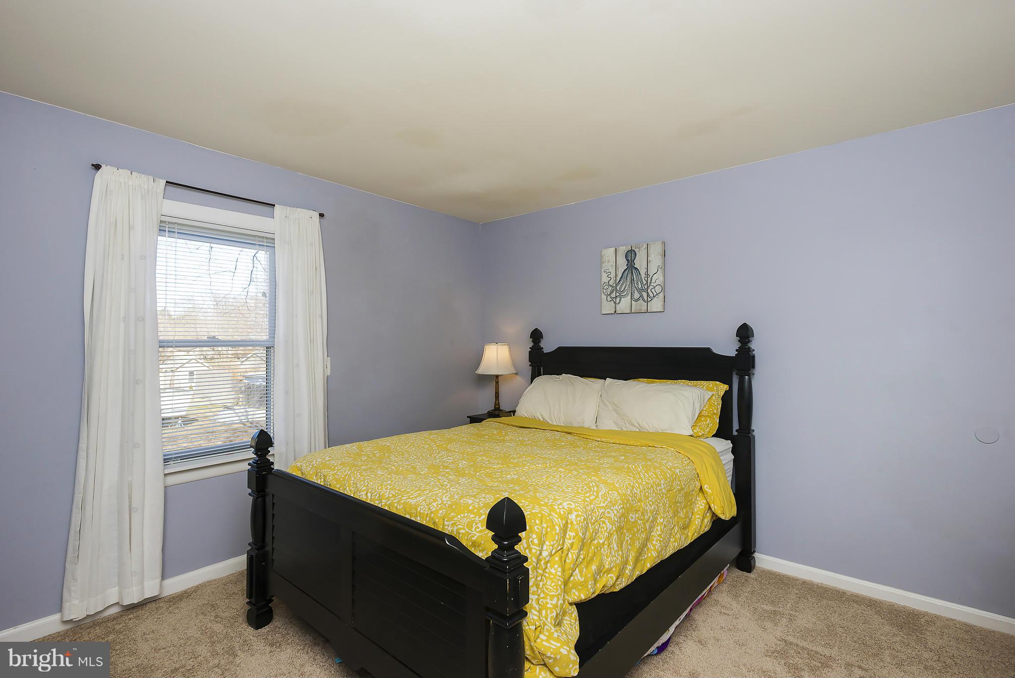 WOODLAND BEACH - Residential