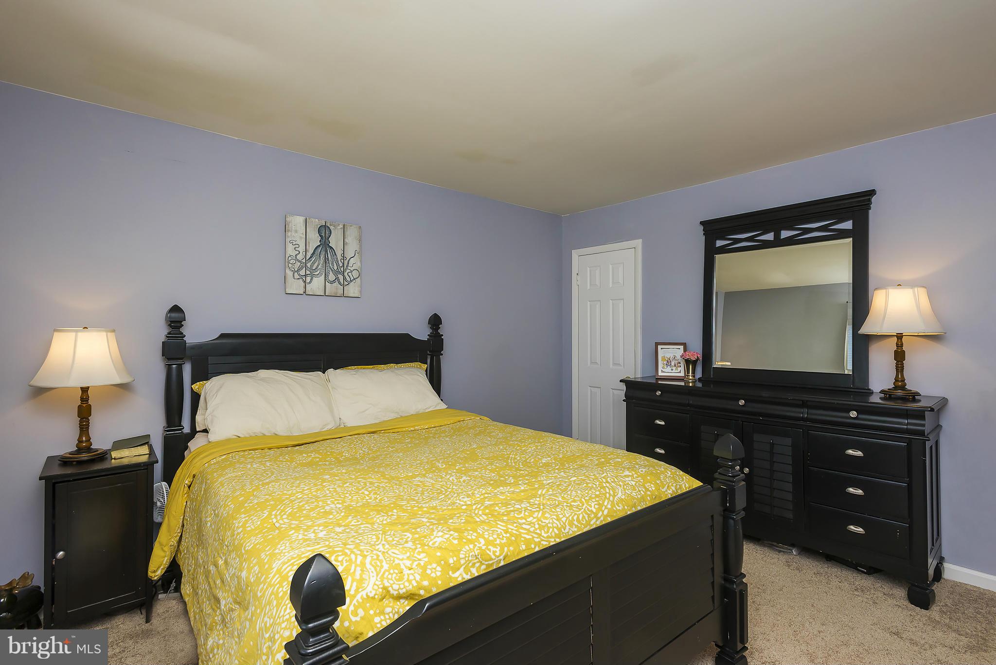 WOODLAND BEACH - Residential