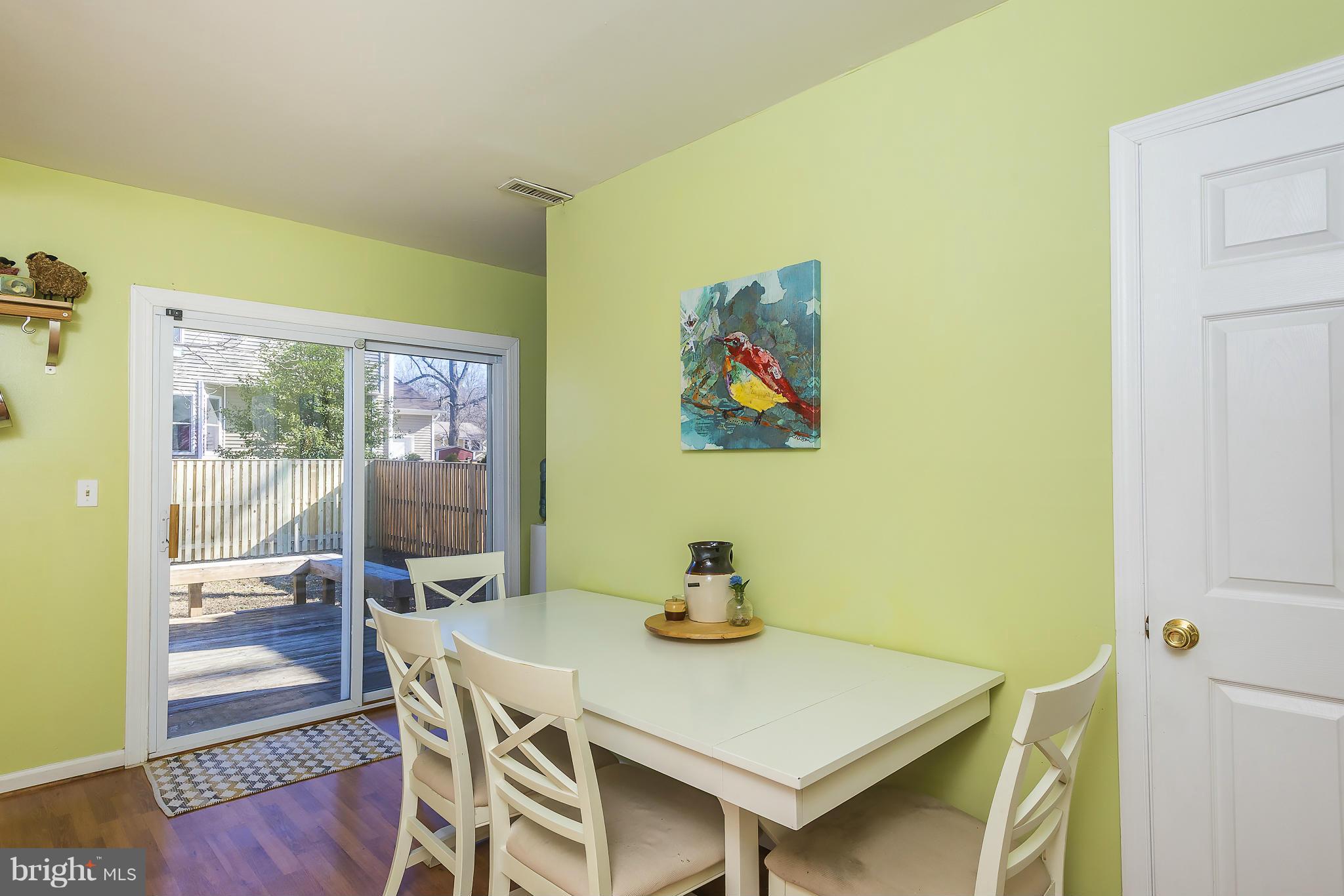 WOODLAND BEACH - Residential