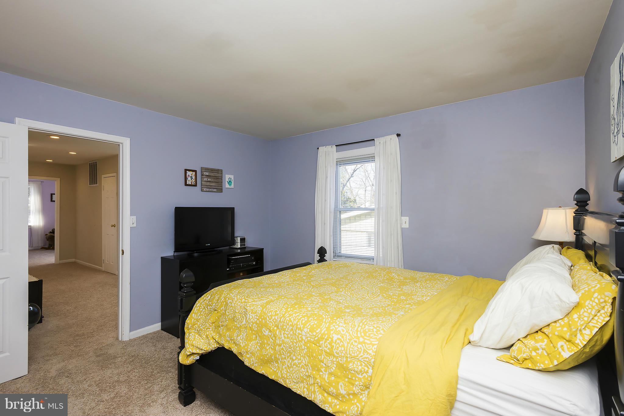 WOODLAND BEACH - Residential