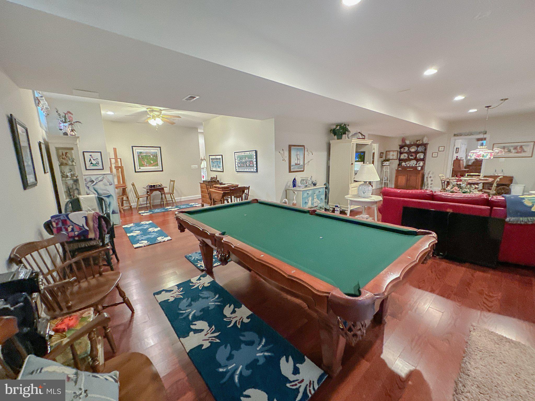 FARMINGTON VILLAGE - Residential
