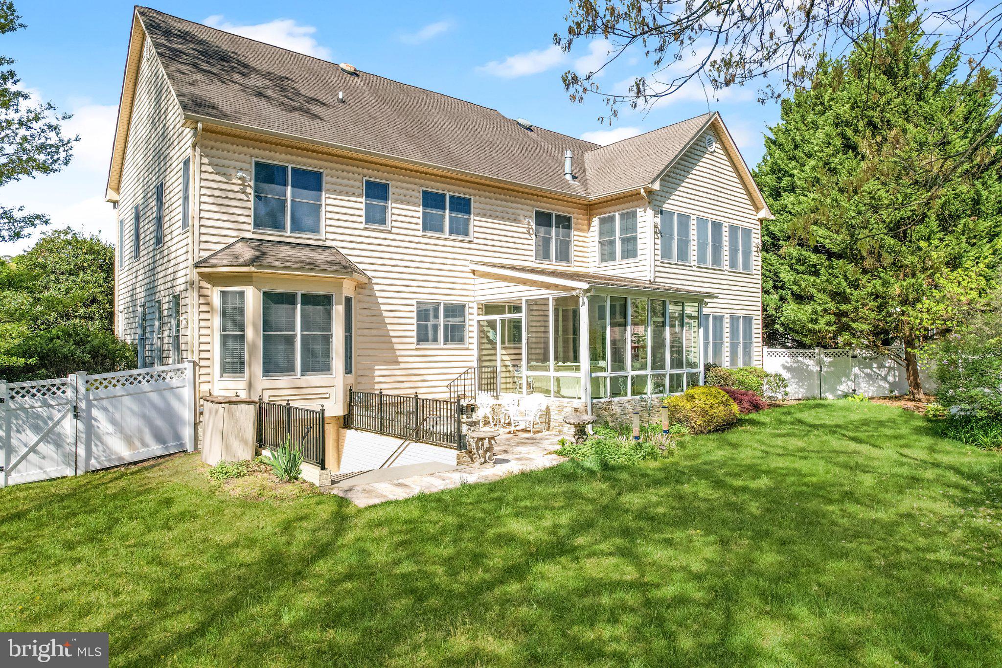 FARMINGTON VILLAGE - Residential