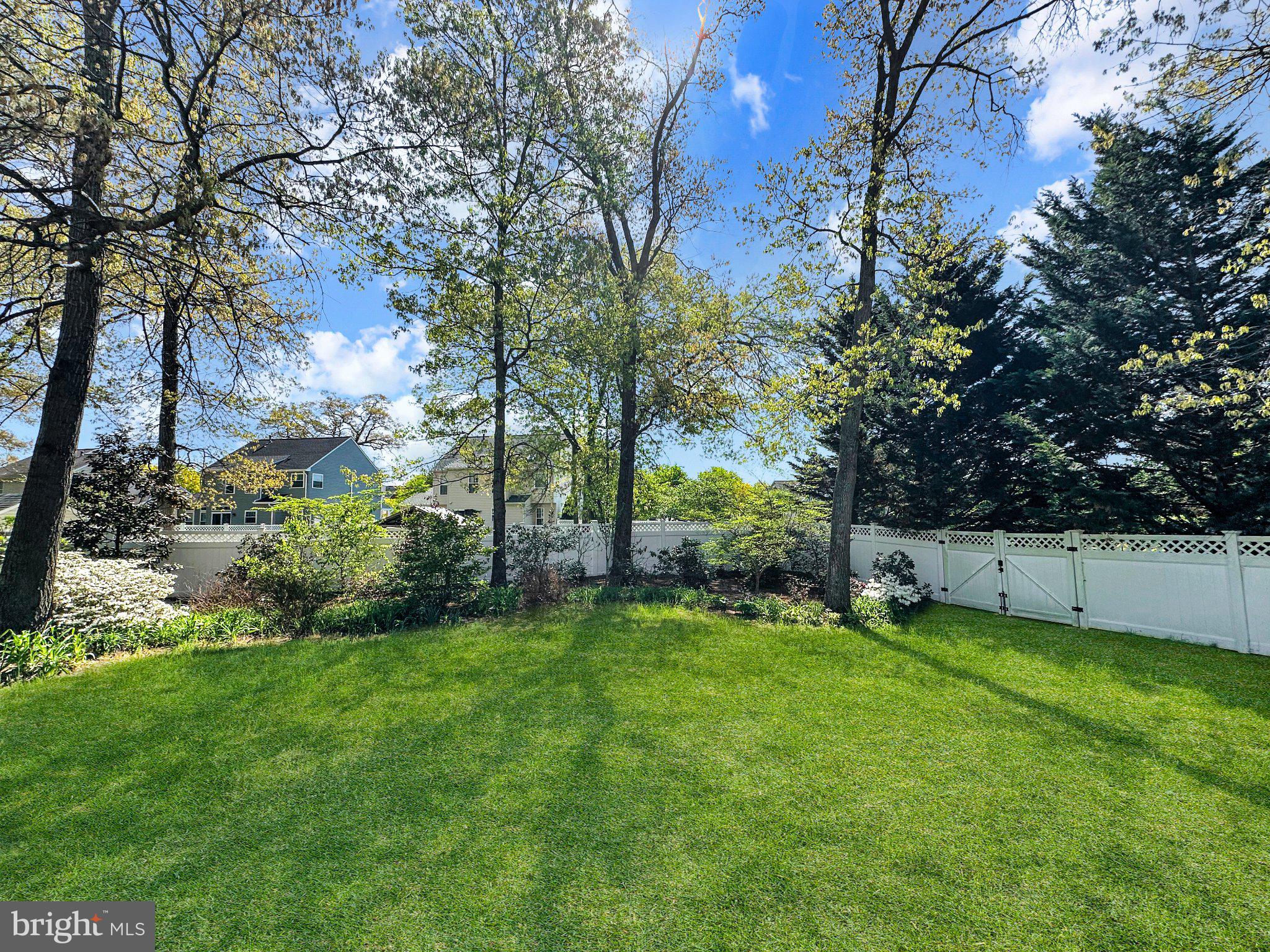 FARMINGTON VILLAGE - Residential