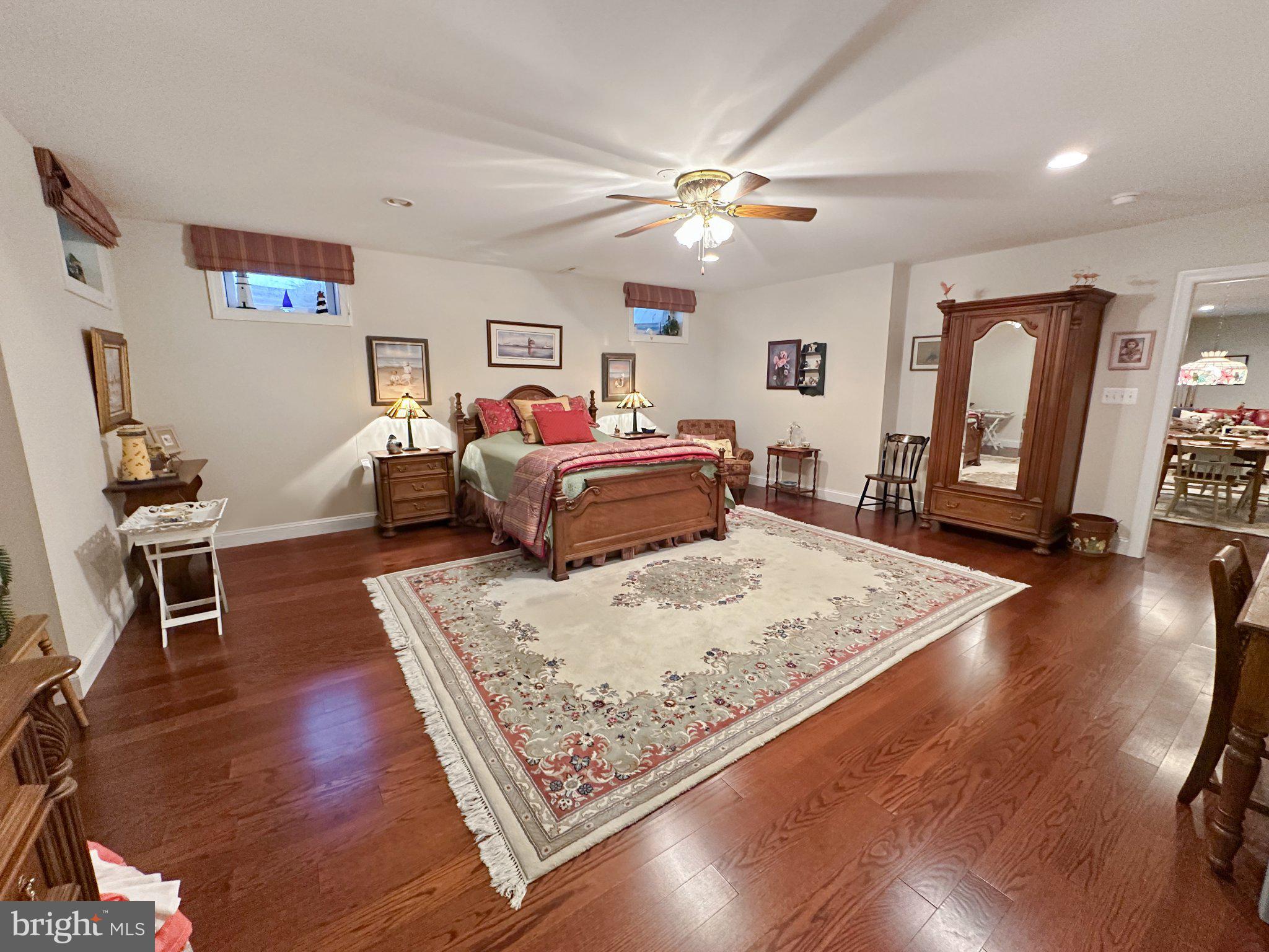 FARMINGTON VILLAGE - Residential
