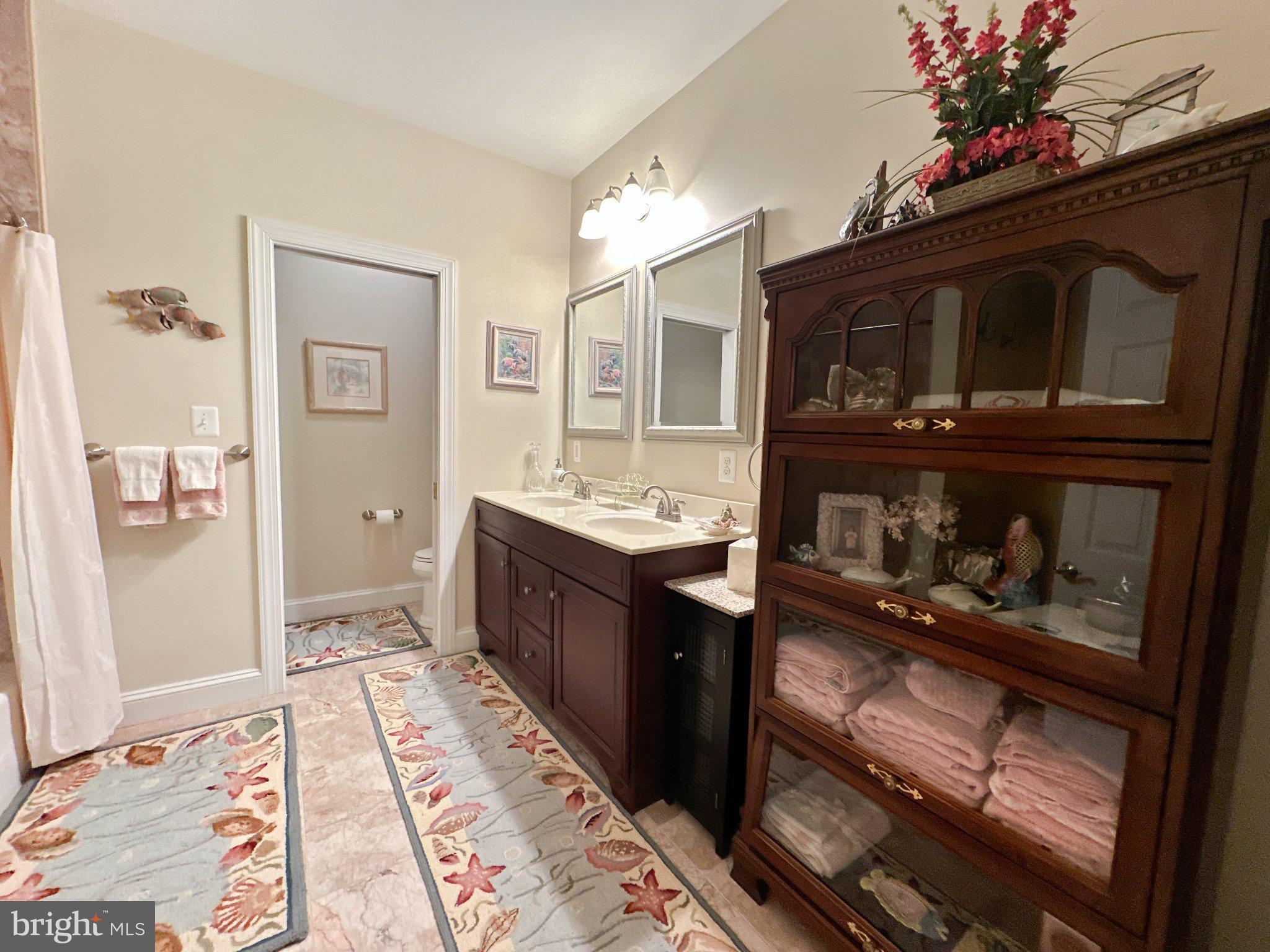 FARMINGTON VILLAGE - Residential