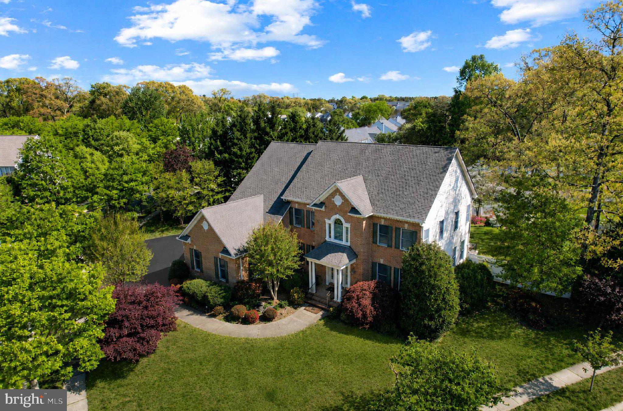 FARMINGTON VILLAGE - Residential