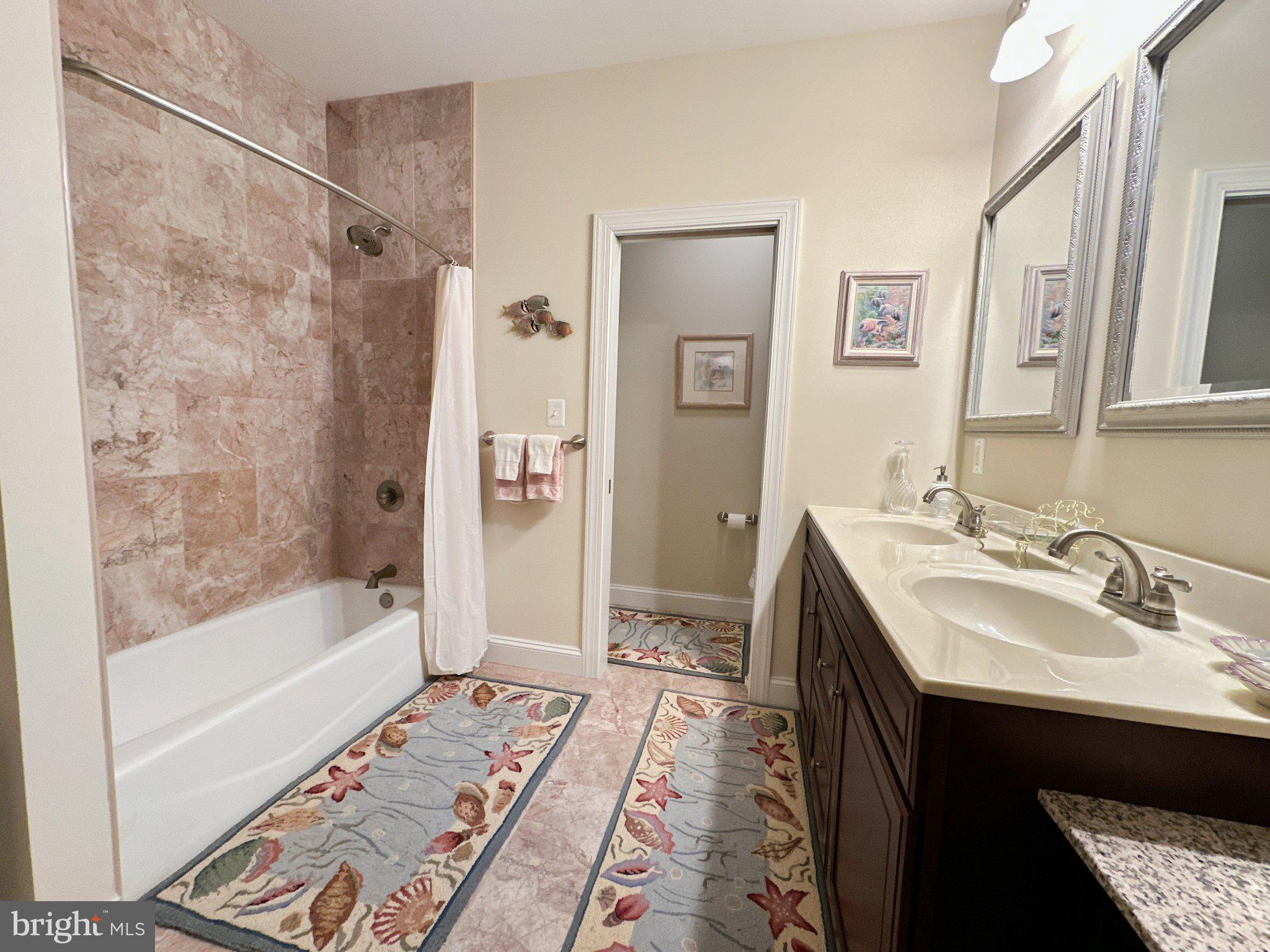 FARMINGTON VILLAGE - Residential