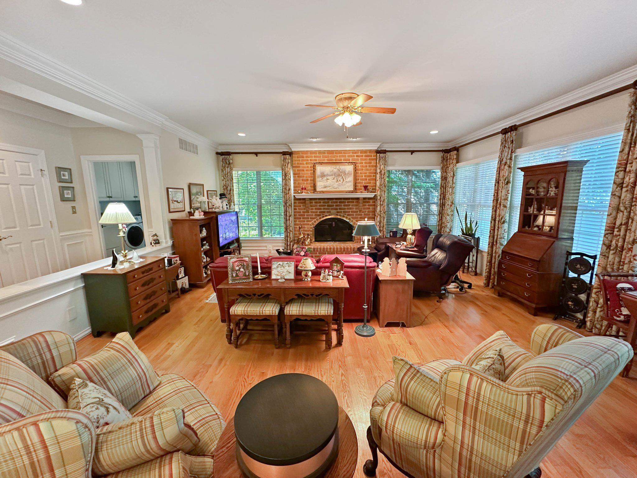 FARMINGTON VILLAGE - Residential