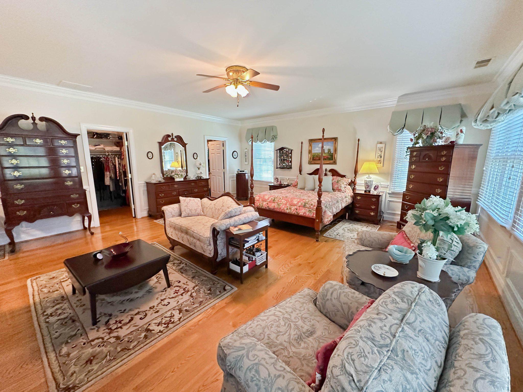 FARMINGTON VILLAGE - Residential