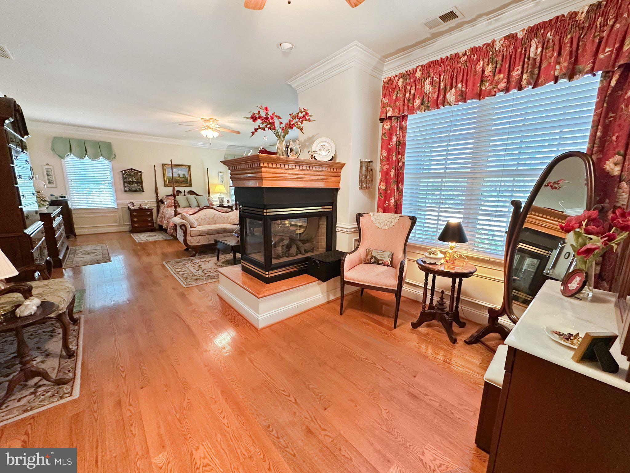 FARMINGTON VILLAGE - Residential