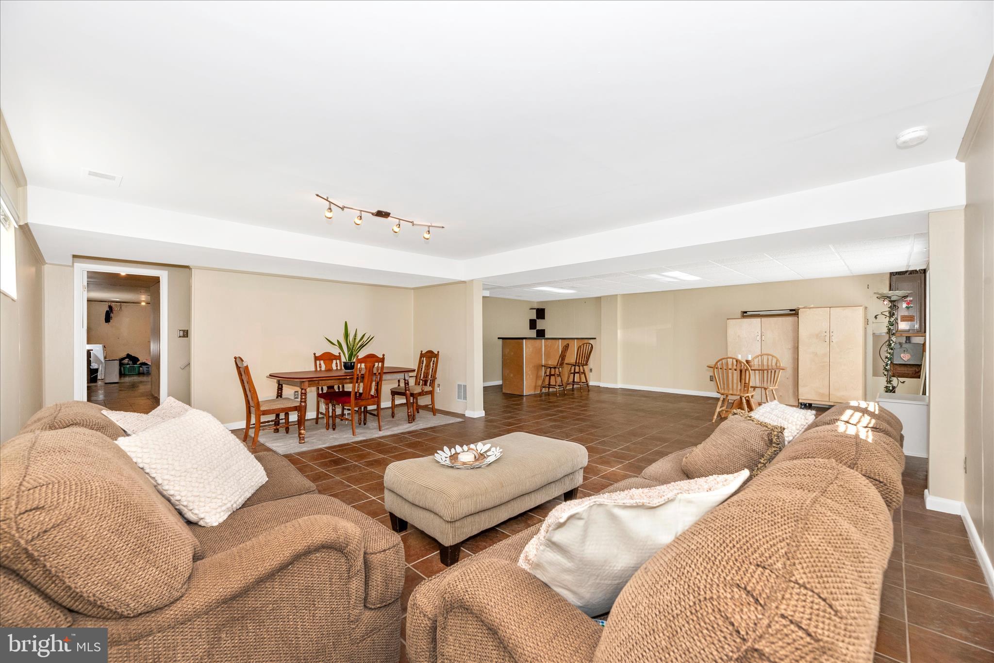 LOCH HAVEN - Residential