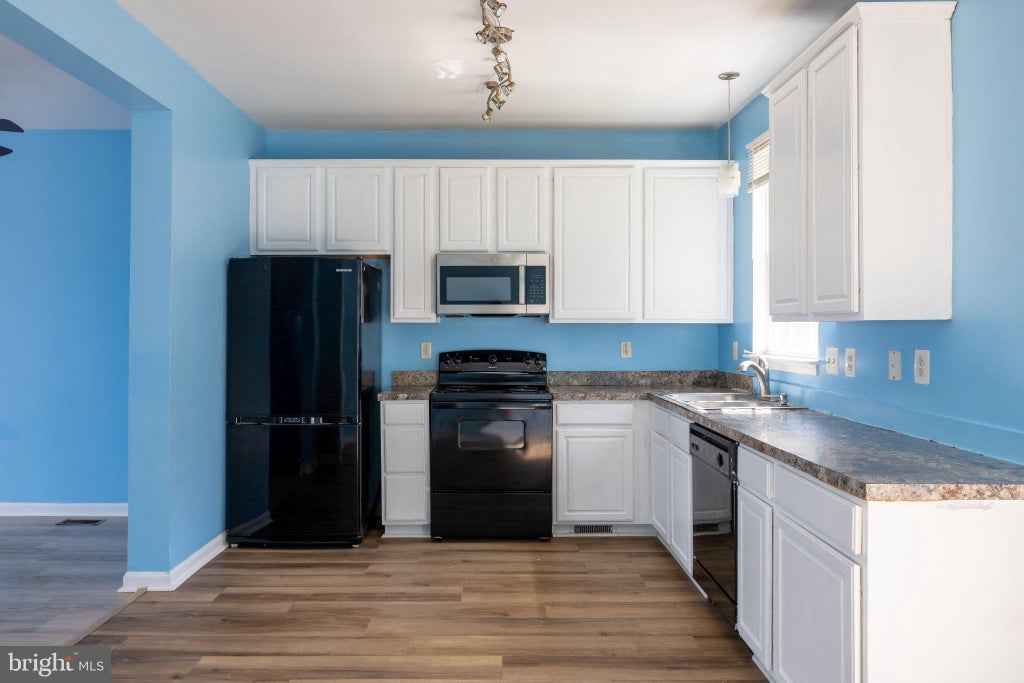 Photo of 226 Bruaw Drive, YORK, PA 17406 (MLS # PAYK2111376)