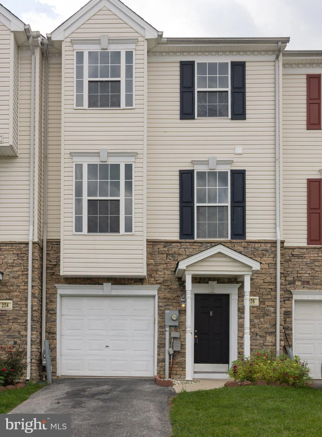 226 Bruaw Drive, York, PA, 17406